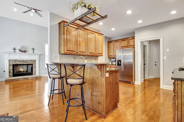 12 N Alexander Creek Road, Newnan, GA 30263