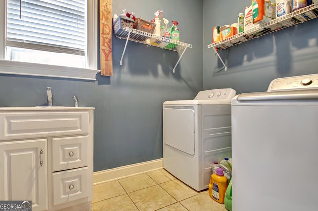 12 N Alexander Creek Road, Newnan, GA 30263