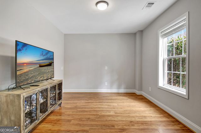 12 N Alexander Creek Road, Newnan, GA 30263