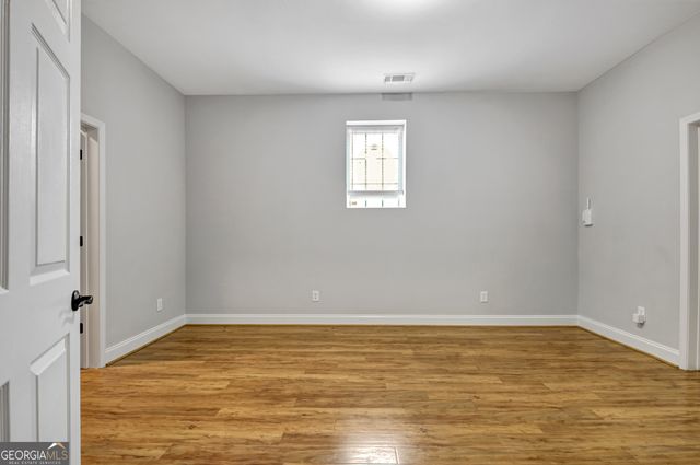 12 N Alexander Creek Road, Newnan, GA 30263