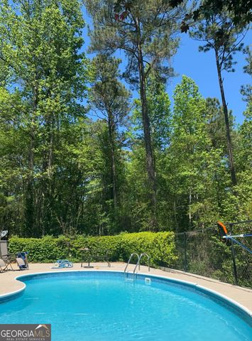 12 N Alexander Creek Road, Newnan, GA 30263