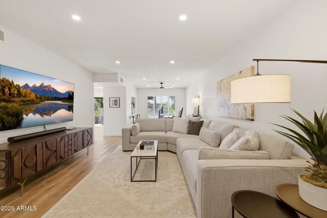 8167 E DEL CAVERNA Drive, Scottsdale, AZ 85258