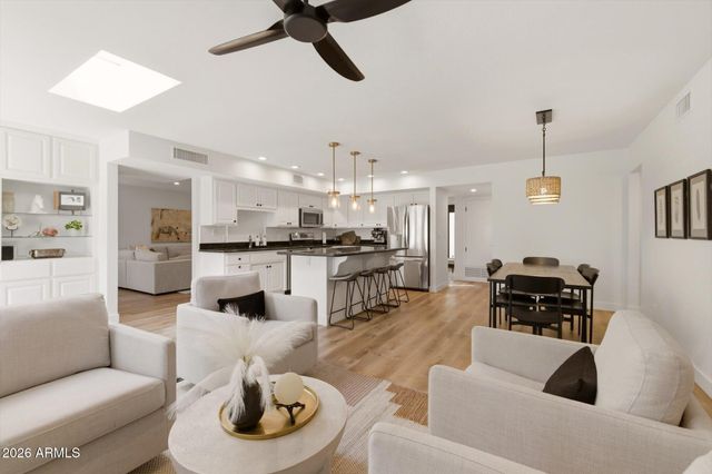 8167 E DEL CAVERNA Drive, Scottsdale, AZ 85258