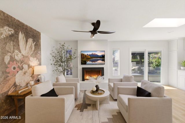 8167 E DEL CAVERNA Drive, Scottsdale, AZ 85258