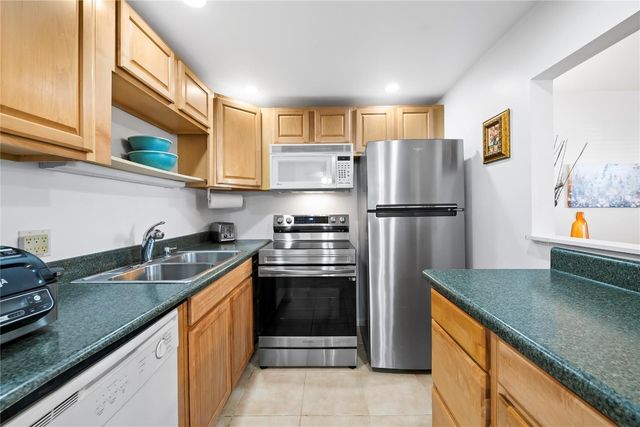 1111 Cambridge 1111, Deerfield Beach, FL 33442