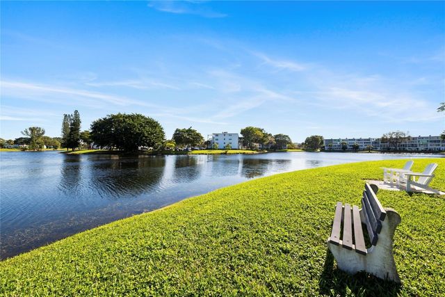 1111 Cambridge 1111, Deerfield Beach, FL 33442