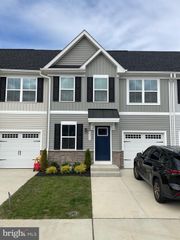 4317 SOUTHERBY DR, Fredericksburg, VA 22408