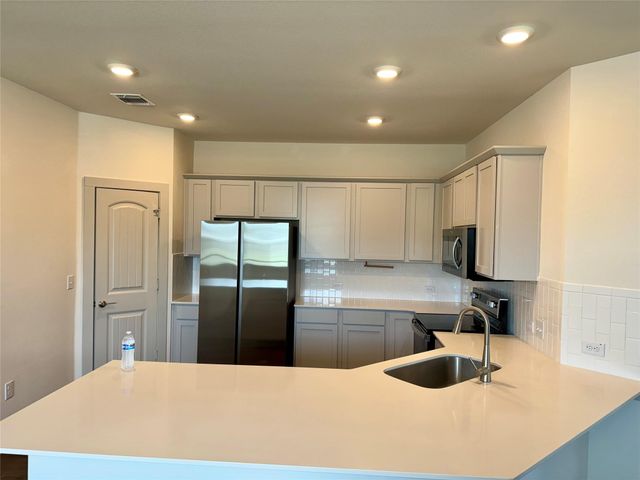 13009 Kearns DR, Pflugerville, TX 78660