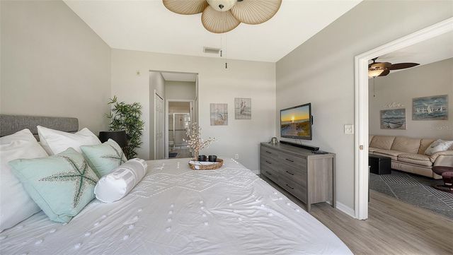 4303 VIA PIEDRA CIRCLE 6-101, Sarasota, FL 34233