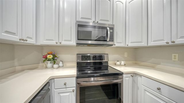 4303 VIA PIEDRA CIRCLE 6-101, Sarasota, FL 34233