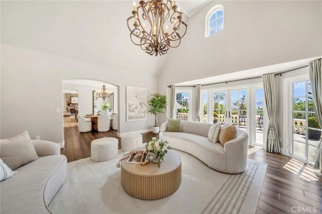 10082 Sunrise Ln, North Tustin, CA 92705