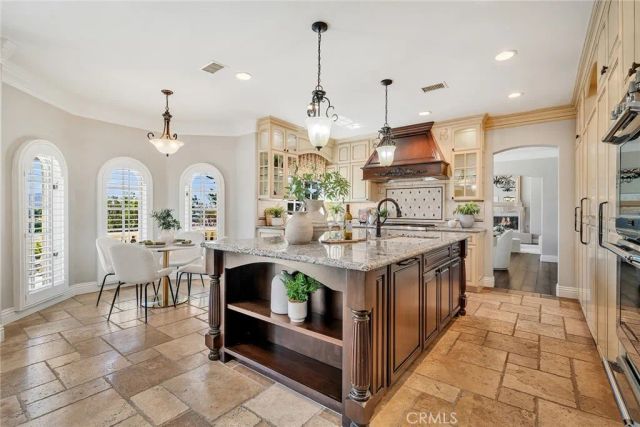 10082 Sunrise Ln, North Tustin, CA 92705