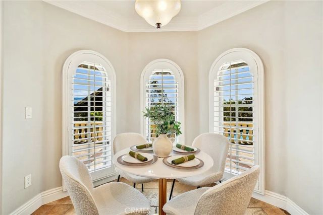10082 Sunrise Ln, North Tustin, CA 92705