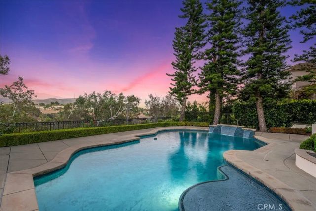 10082 Sunrise Ln, North Tustin, CA 92705
