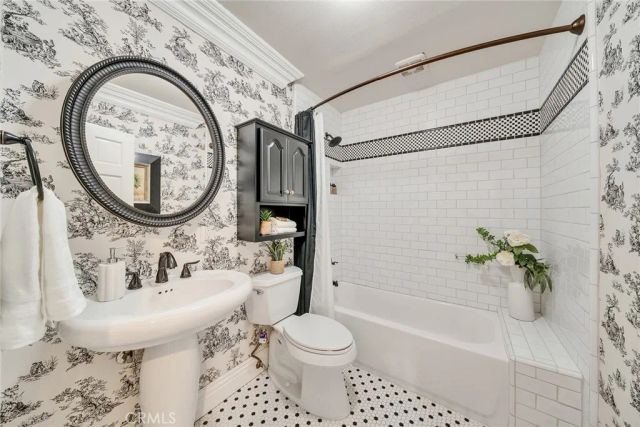 10082 Sunrise Ln, North Tustin, CA 92705