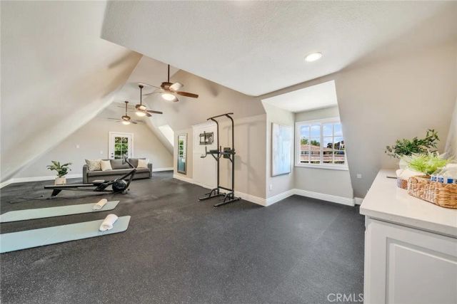 10082 Sunrise Ln, North Tustin, CA 92705