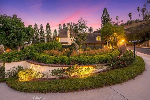 10082 Sunrise Ln, North Tustin, CA 92705