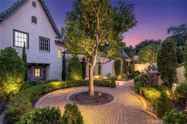 10082 Sunrise Ln, North Tustin, CA 92705