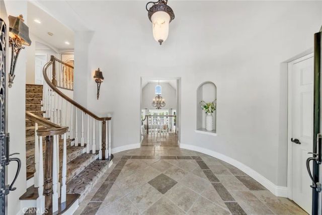 10082 Sunrise Ln, North Tustin, CA 92705
