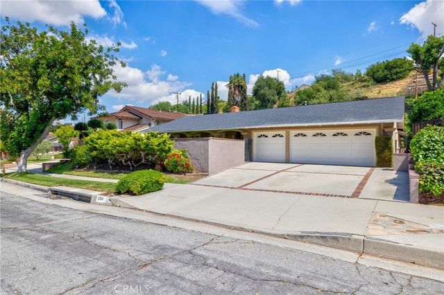 2504 Sarandi Grande, Hacienda Heights, CA 91745