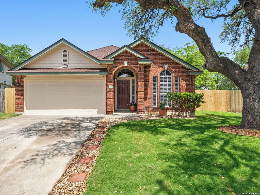 7226 BURNS TRL, San Antonio, TX 78250