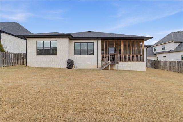 8004 W Dorchester Street, Rogers, AR 72758