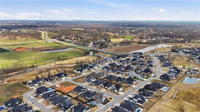 8004 W Dorchester Street, Rogers, AR 72758