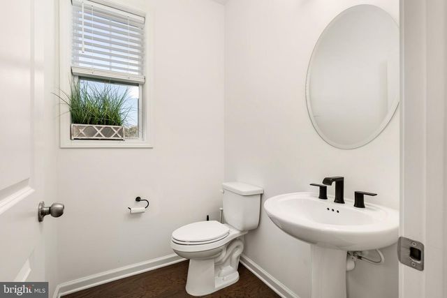 6 MISTY MEADOW LN, Hamilton, NJ 08619