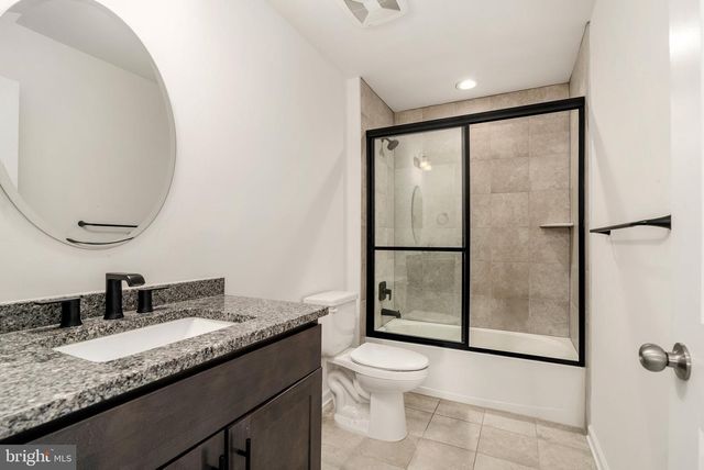 6 MISTY MEADOW LN, Hamilton, NJ 08619