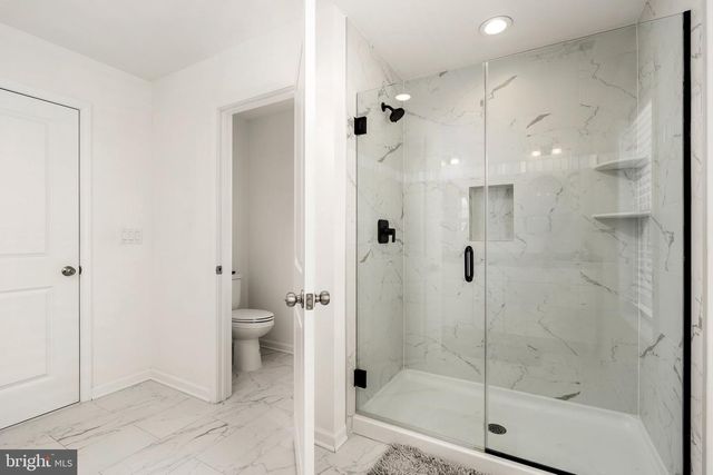 6 MISTY MEADOW LN, Hamilton, NJ 08619