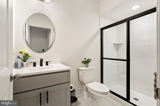 6 MISTY MEADOW LN, Hamilton, NJ 08619