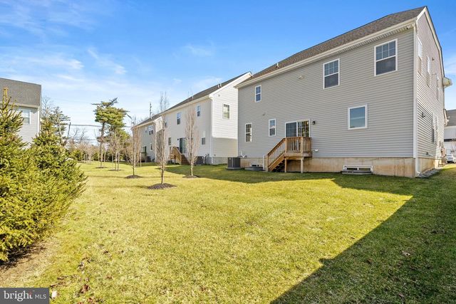 6 MISTY MEADOW LN, Hamilton, NJ 08619