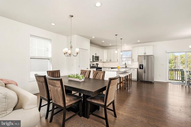 6 MISTY MEADOW LN, Hamilton, NJ 08619