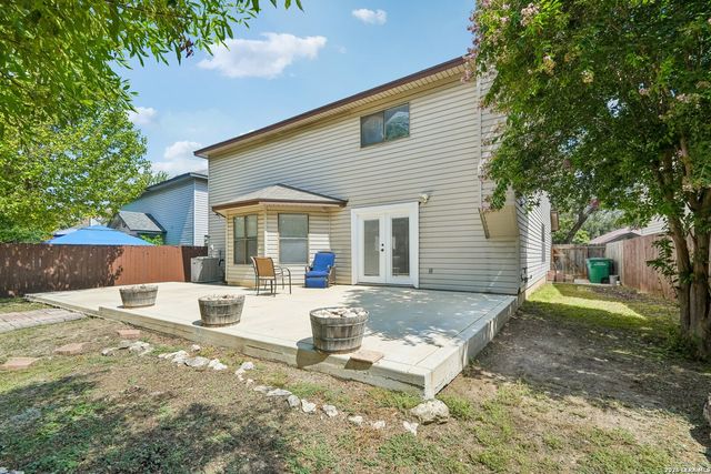 6434 Maverick Oak Dr, San Antonio, TX 78240