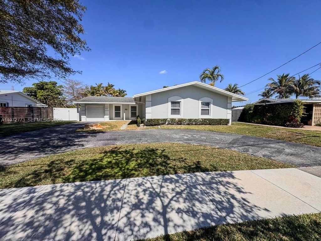 9731 Bel Aire Dr 0, Cutler Bay, FL 33157