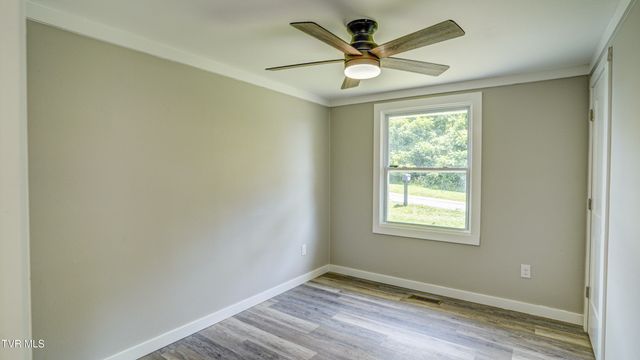 273 Riverview Drive, Bluff City, TN 37618