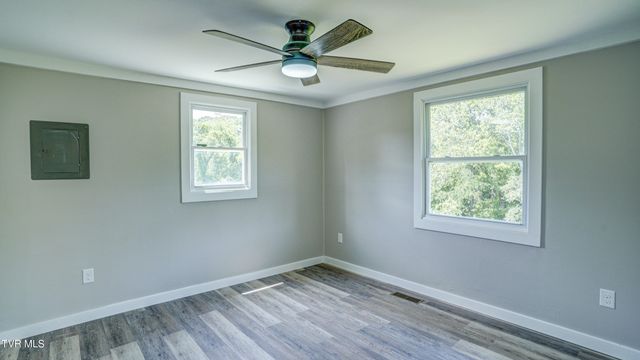 273 Riverview Drive, Bluff City, TN 37618