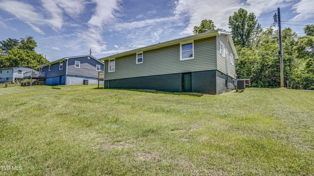 273 Riverview Drive, Bluff City, TN 37618