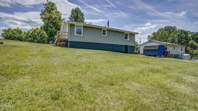 273 Riverview Drive, Bluff City, TN 37618