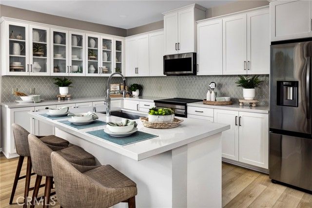 3943 E. KENYON PASEO, Ontario, CA 91761