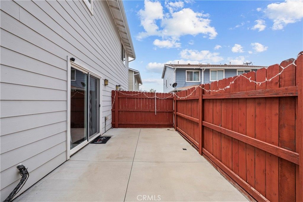 Image 19 of property listing at 14552 Foothill, Sylmar, CA 91342