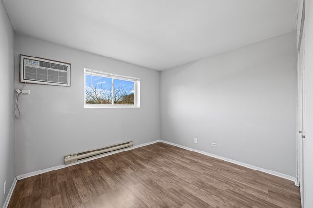 1324 N Geneva Drive 3B, Palatine, IL 60074