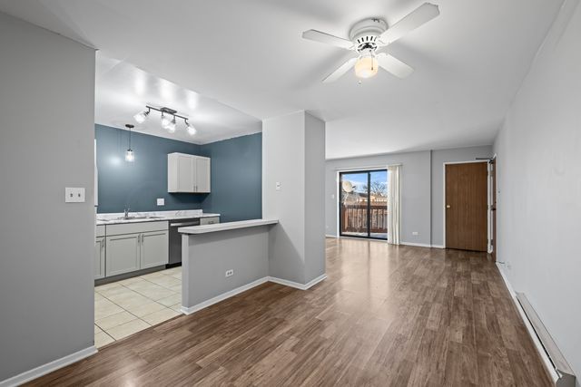 1324 N Geneva Drive 3B, Palatine, IL 60074