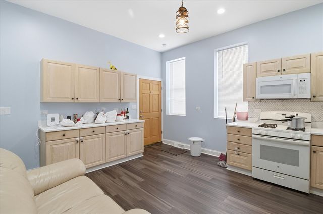 3858 W ohio Street, Chicago, IL 60624