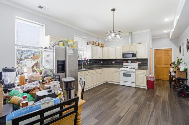 3858 W ohio Street, Chicago, IL 60624