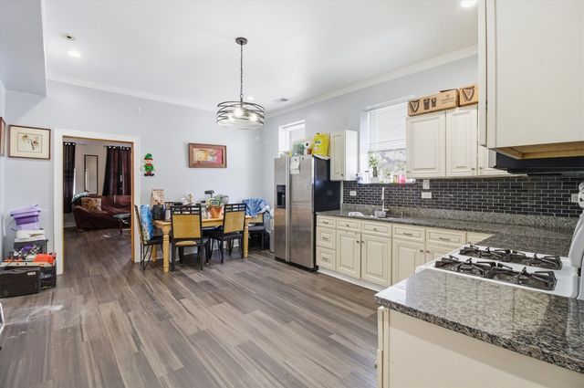 3858 W ohio Street, Chicago, IL 60624