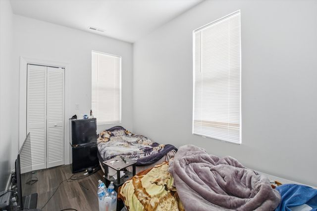 3858 W ohio Street, Chicago, IL 60624