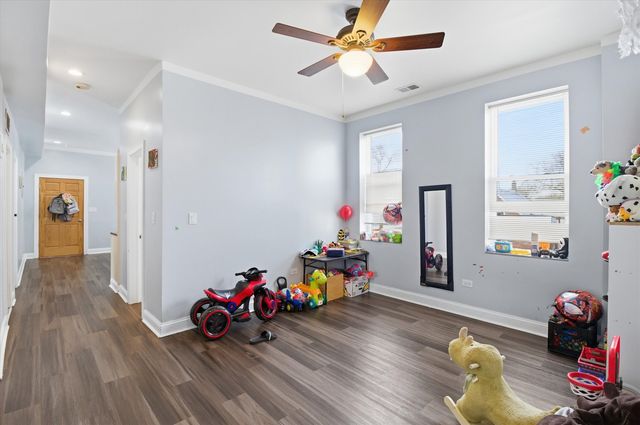 3858 W ohio Street, Chicago, IL 60624