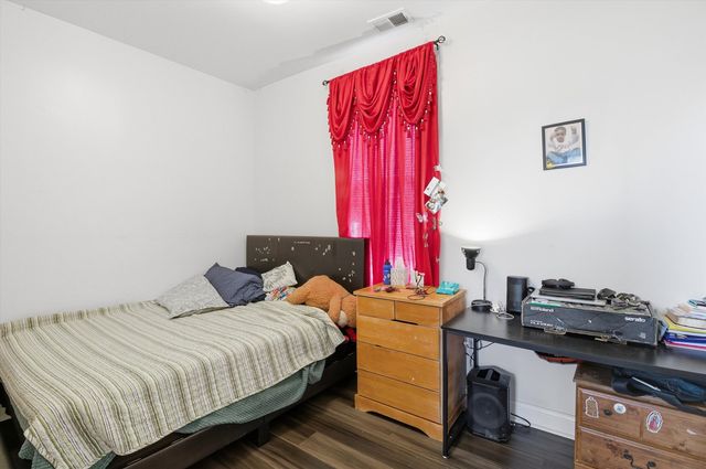 3858 W ohio Street, Chicago, IL 60624