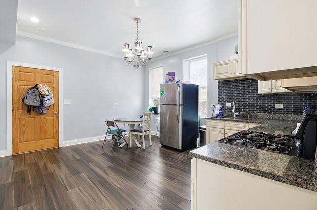 3858 W ohio Street, Chicago, IL 60624